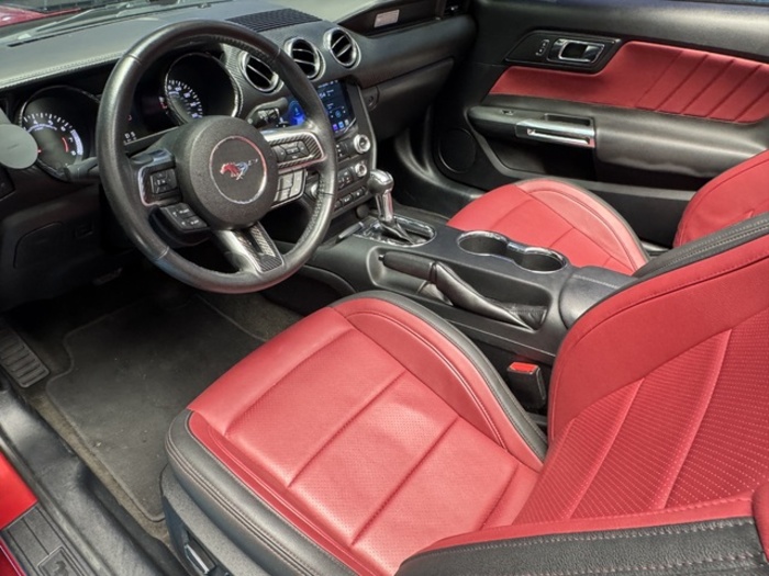 FordMustang 2.3 EcoBoost Convertible Mustang Auto 231 kW (314 CV) Vehículo usado en Barcelona - 13 FordMustang 2.3 EcoBoost Convertible Mustang Auto 231 kW (314 CV) Vehículo usado en Barcelona - 13