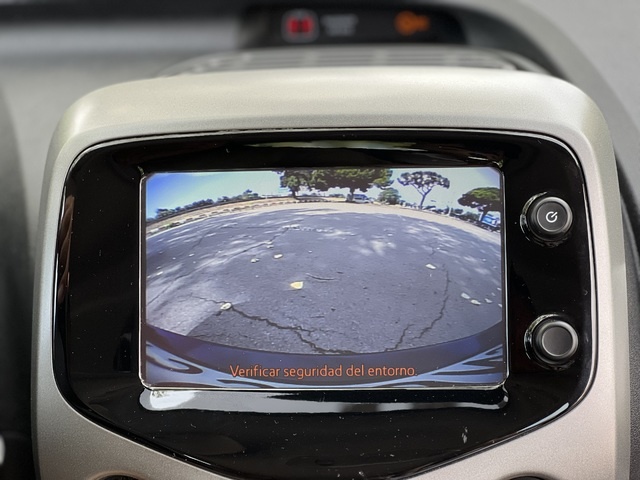 ToyotaAygo 1.0 70 x-play 51 kW (69 CV) Vehículo usado en Barcelona - 18 ToyotaAygo 1.0 70 x-play 51 kW (69 CV) Vehículo usado en Barcelona - 18