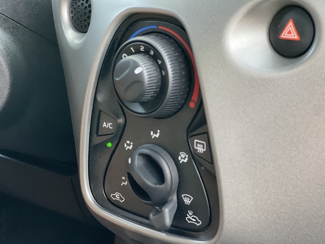 ToyotaAygo 1.0 70 x-play 51 kW (69 CV) Vehículo usado en Barcelona - 20