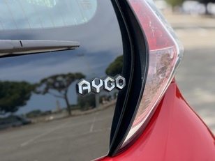 Toyota Aygo 1.0 70 x-play 51 kW (69 CV)