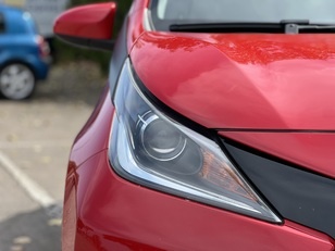 Toyota Aygo 1.0 70 x-play 51 kW (69 CV)