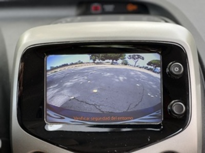 Toyota Aygo 1.0 70 x-play 51 kW (69 CV) Toyota Aygo 1.0 70 x-play 51 kW (69 CV)