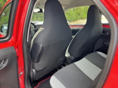 Toyota Aygo 1.0 70 x-play 51 kW (69 CV) Toyota Aygo 1.0 70 x-play 51 kW (69 CV)