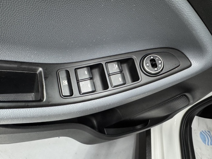 Hyundaii20 Active 1.0 TGDI Tecno 74 kW (100 CV) Vehículo usado en Barcelona - 13 Hyundaii20 Active 1.0 TGDI Tecno 74 kW (100 CV) Vehículo usado en Barcelona - 13