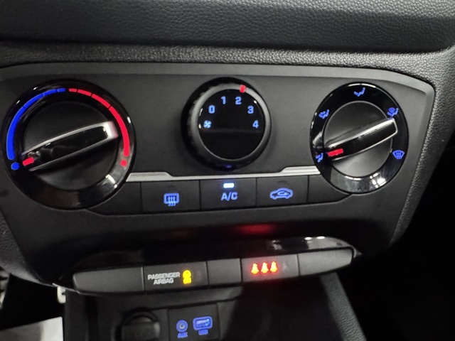 Hyundaii20 Active 1.0 TGDI Tecno 74 kW (100 CV) Vehículo usado en Barcelona - 21