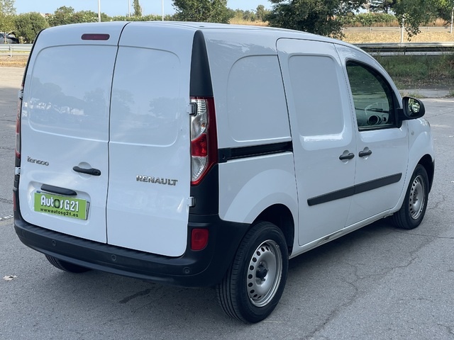 RenaultKangoo Furgon Profesional Blue dCi 70 kW (95 CV) Vehículo usado en Barcelona - 3 RenaultKangoo Furgon Profesional Blue dCi 70 kW (95 CV) Vehículo usado en Barcelona - 3