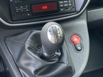 Renault Kangoo Furgon Profesional Blue dCi 70 kW (95 CV) Renault Kangoo Furgon Profesional Blue dCi 70 kW (95 CV)