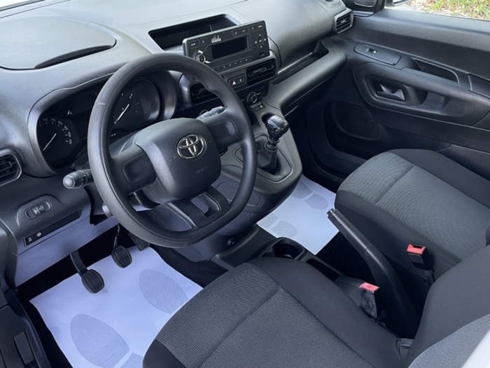 ToyotaProace City 1.5D GX L1 75 kW (102 CV) Vehículo usado en Barcelona - 2 ToyotaProace City 1.5D GX L1 75 kW (102 CV) Vehículo usado en Barcelona - 2