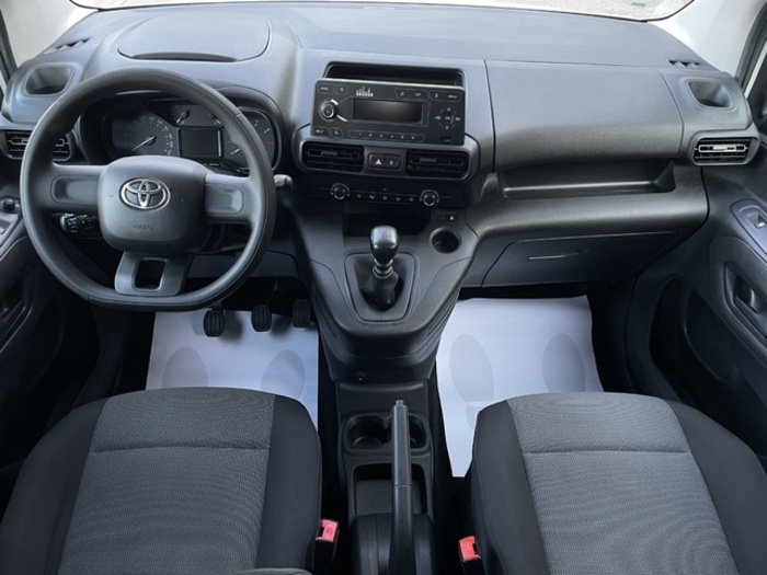 ToyotaProace City 1.5D GX L1 75 kW (102 CV) Vehículo usado en Barcelona - 13 ToyotaProace City 1.5D GX L1 75 kW (102 CV) Vehículo usado en Barcelona - 13