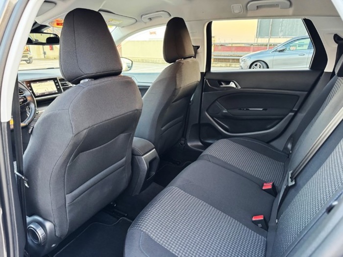 Peugeot308 SW BlueHDI 130 S&S Style 96 kW (130 CV) Vehículo usado en Barcelona - 8 Peugeot308 SW BlueHDI 130 S&S Style 96 kW (130 CV) Vehículo usado en Barcelona - 8