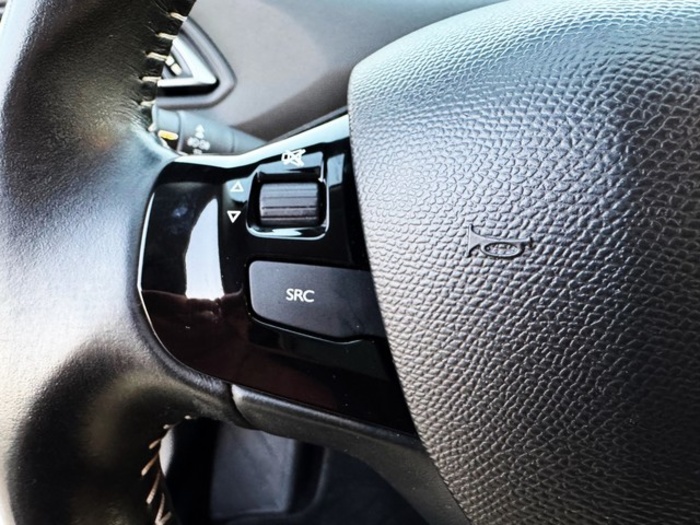 Peugeot308 SW BlueHDI 130 S&S Style 96 kW (130 CV) Vehículo usado en Barcelona - 17 Peugeot308 SW BlueHDI 130 S&S Style 96 kW (130 CV) Vehículo usado en Barcelona - 17