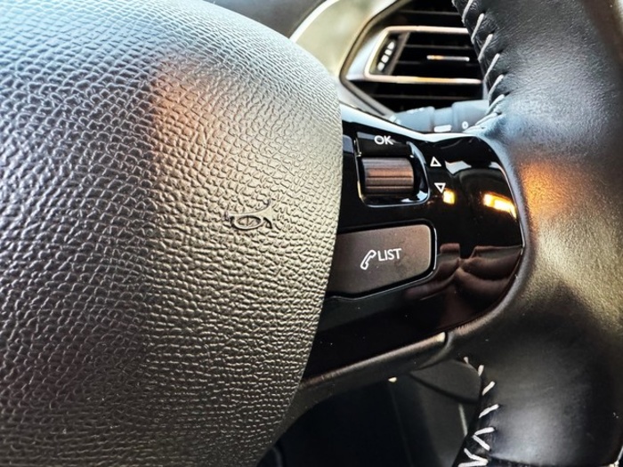 Peugeot308 SW BlueHDI 130 S&S Style 96 kW (130 CV) Vehículo usado en Barcelona - 20 Peugeot308 SW BlueHDI 130 S&S Style 96 kW (130 CV) Vehículo usado en Barcelona - 20