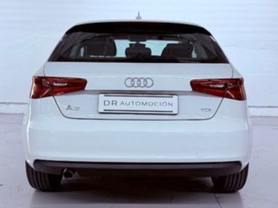 Audi A3 Attraction 1.6 TDI clean diesel 81 kW (110 CV) Audi A3 Attraction 1.6 TDI clean diesel 81 kW (110 CV)