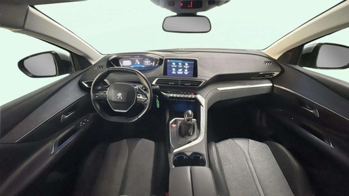 Peugeot3008 PureTech 130 S&S Allure 96 kW (130 CV) Vehículo usado en Barcelona - 7 Peugeot3008 PureTech 130 S&S Allure 96 kW (130 CV) Vehículo usado en Barcelona - 7