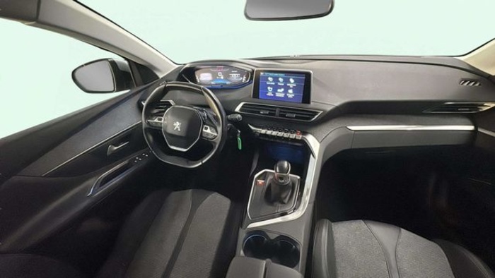 Peugeot3008 PureTech 130 S&S Allure 96 kW (130 CV) Vehículo usado en Barcelona - 11 Peugeot3008 PureTech 130 S&S Allure 96 kW (130 CV) Vehículo usado en Barcelona - 11