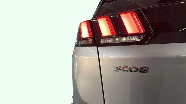 Peugeot3008 PureTech 130 S&S Allure 96 kW (130 CV) Vehículo usado en Barcelona - 21