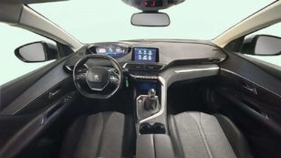Peugeot 3008 PureTech 130 S&S Allure 96 kW (130 CV) Peugeot 3008 PureTech 130 S&S Allure 96 kW (130 CV)
