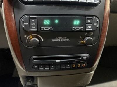 Chrysler Grand Voyager 2.5 CRD SE 103 kW (140 CV) Chrysler Grand Voyager 2.5 CRD SE 103 kW (140 CV)