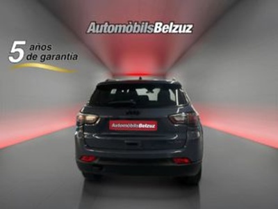 Jeep Compass 1.3 Gse Night Eagle FWD MT 96 kW (130 CV) Jeep Compass 1.3 Gse Night Eagle FWD MT 96 kW (130 CV)