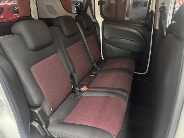 FiatDobló Panorama 1.6 Multijet Easy MTA 66 kW (90 CV) Vehículo usado en Barcelona - 4