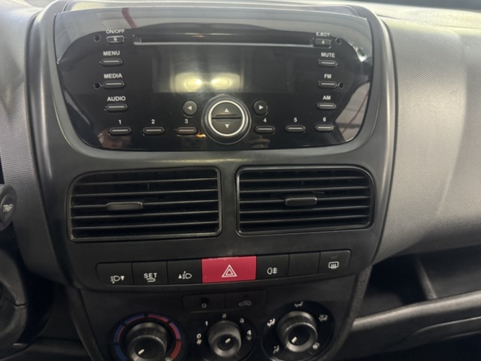 FiatDobló Panorama 1.6 Multijet Easy MTA 66 kW (90 CV) Vehículo usado en Barcelona - 9 FiatDobló Panorama 1.6 Multijet Easy MTA 66 kW (90 CV) Vehículo usado en Barcelona - 9