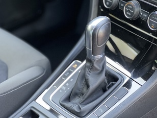 Volkswagen Golf Advance 1.6 TDI 77 kW (105 CV) DSG Volkswagen Golf Advance 1.6 TDI 77 kW (105 CV) DSG