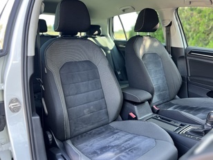 Volkswagen Golf Advance 1.6 TDI 77 kW (105 CV) DSG Volkswagen Golf Advance 1.6 TDI 77 kW (105 CV) DSG