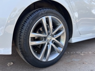 Volkswagen Golf Advance 1.6 TDI 77 kW (105 CV) DSG Volkswagen Golf Advance 1.6 TDI 77 kW (105 CV) DSG