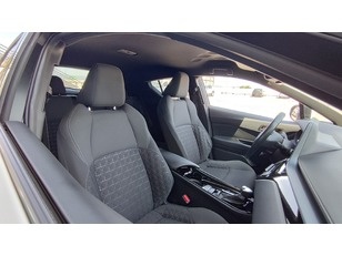 Toyota C-HR 180H Advance 135 kW (184 CV) Toyota C-HR 180H Advance 135 kW (184 CV)