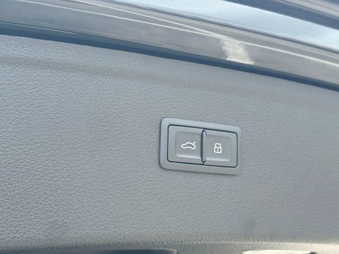 AudiQ5 S line 40 TDI quattro ultra 150 kW (204 CV) S tronic Vehículo usado en Barcelona - 11 AudiQ5 S line 40 TDI quattro ultra 150 kW (204 CV) S tronic Vehículo usado en Barcelona - 11