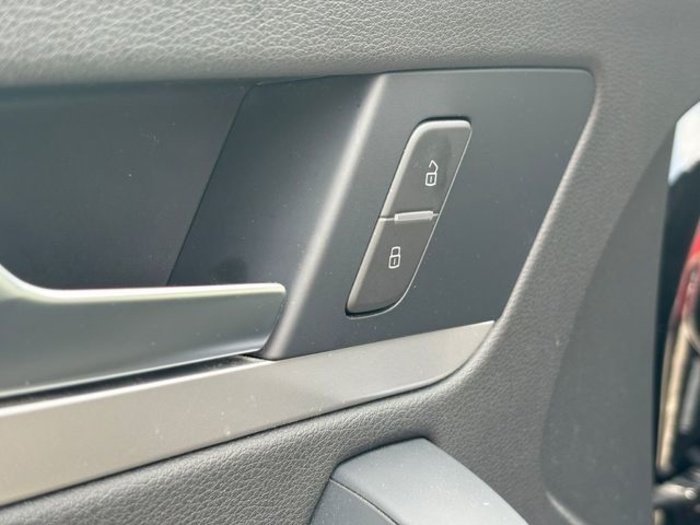 AudiQ5 S line 40 TDI quattro ultra 150 kW (204 CV) S tronic Vehículo usado en Barcelona - 16 AudiQ5 S line 40 TDI quattro ultra 150 kW (204 CV) S tronic Vehículo usado en Barcelona - 16