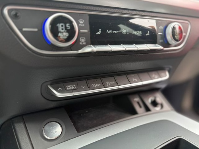 AudiQ5 S line 40 TDI quattro ultra 150 kW (204 CV) S tronic Vehículo usado en Barcelona - 27 AudiQ5 S line 40 TDI quattro ultra 150 kW (204 CV) S tronic Vehículo usado en Barcelona - 27