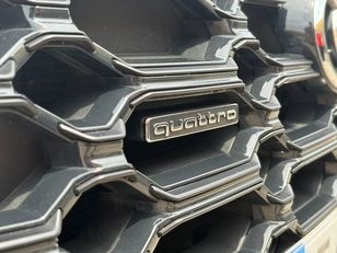 Audi Q5 S line 40 TDI quattro ultra 150 kW (204 CV) S tronic Audi Q5 S line 40 TDI quattro ultra 150 kW (204 CV) S tronic