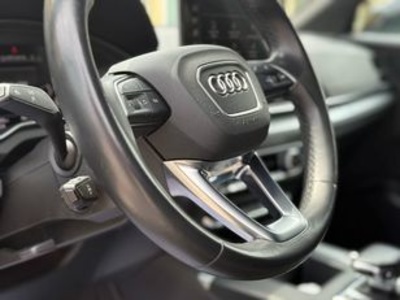 Audi Q5 S line 40 TDI quattro ultra 150 kW (204 CV) S tronic Audi Q5 S line 40 TDI quattro ultra 150 kW (204 CV) S tronic