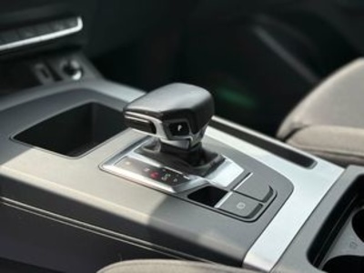 Audi Q5 S line 40 TDI quattro ultra 150 kW (204 CV) S tronic Audi Q5 S line 40 TDI quattro ultra 150 kW (204 CV) S tronic