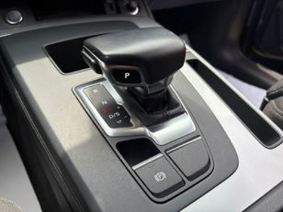 Audi Q5 S line 40 TDI quattro ultra 150 kW (204 CV) S tronic Audi Q5 S line 40 TDI quattro ultra 150 kW (204 CV) S tronic