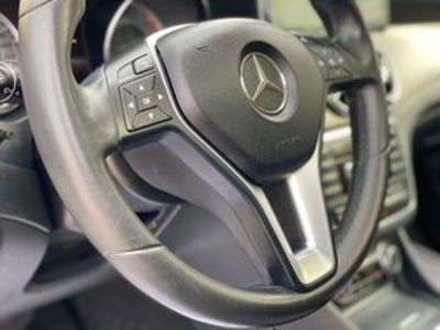 Mercedes-Benz GLA 200 CDI Urban 100 kW (136 CV) Mercedes-Benz GLA 200 CDI Urban 100 kW (136 CV)