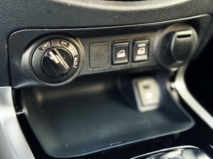 Nissan Navara PickUp 2.3 dCi Doble Cabina Tekna AT 140 kW (190 CV)