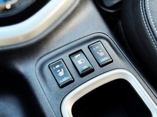 Nissan Navara PickUp 2.3 dCi Doble Cabina Tekna AT 140 kW (190 CV)