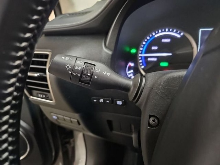 Lexus NX 300h Business Navigation 2WD 145 kW (197 CV) Vehículo usado en Madrid - 17 Lexus NX 300h Business Navigation 2WD 145 kW (197 CV) Vehículo usado en Madrid - 17