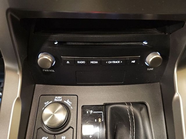 Lexus NX 300h Business Navigation 2WD 145 kW (197 CV) Vehículo usado en Madrid - 26