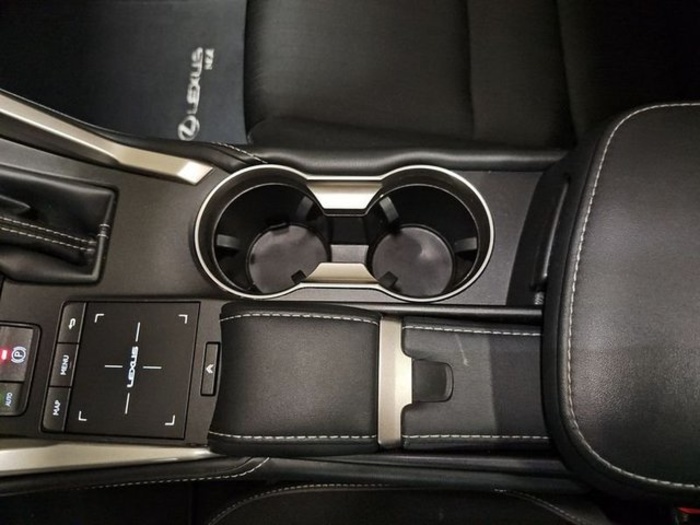 Lexus NX 300h Business Navigation 2WD 145 kW (197 CV) Vehículo usado en Madrid - 29 Lexus NX 300h Business Navigation 2WD 145 kW (197 CV) Vehículo usado en Madrid - 29