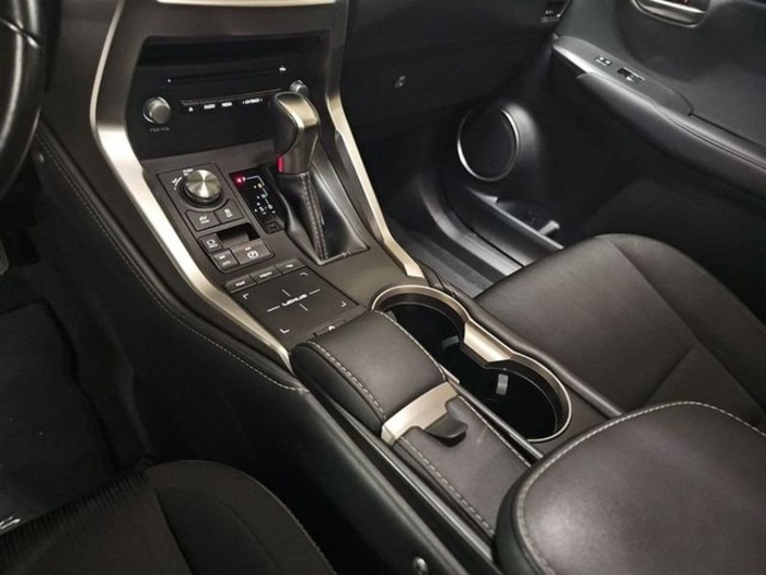 Lexus NX 300h Business Navigation 2WD 145 kW (197 CV) Vehículo usado en Madrid - 30 Lexus NX 300h Business Navigation 2WD 145 kW (197 CV) Vehículo usado en Madrid - 30