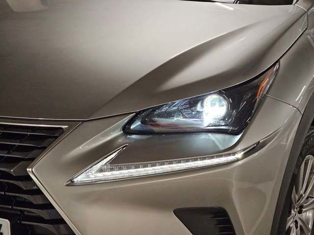 Lexus NX 300h Business Navigation 2WD 145 kW (197 CV) Vehículo usado en Madrid - 34