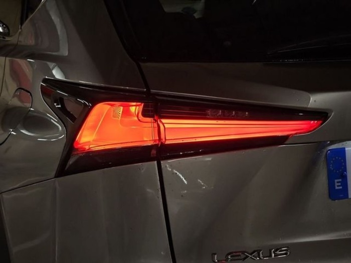 Lexus NX 300h Business Navigation 2WD 145 kW (197 CV) Vehículo usado en Madrid - 37 Lexus NX 300h Business Navigation 2WD 145 kW (197 CV) Vehículo usado en Madrid - 37