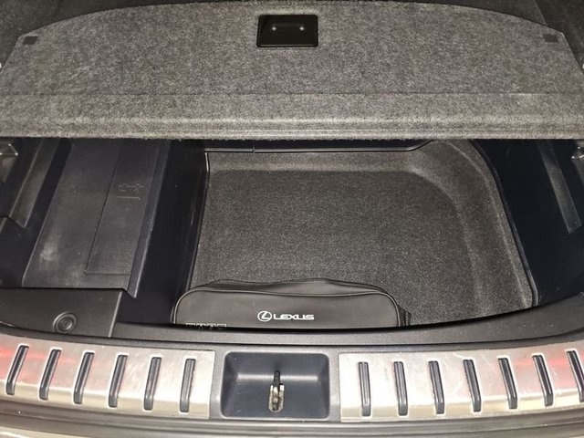 Lexus NX 300h Business Navigation 2WD 145 kW (197 CV) Vehículo usado en Madrid - 39