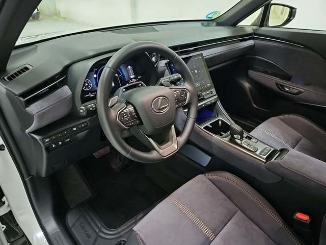 Lexus LBX 1.5 HEV Cool 100 kW (136 CV) Vehículo usado en Madrid - 8 Lexus LBX 1.5 HEV Cool 100 kW (136 CV) Vehículo usado en Madrid - 8