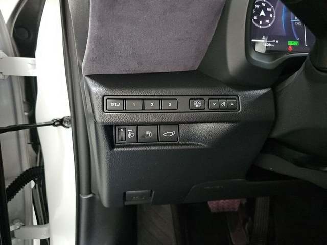 Lexus LBX 1.5 HEV Cool 100 kW (136 CV) Vehículo usado en Madrid - 31