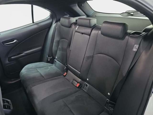 Lexus UX 250h Premium 135 kW (184 CV) Vehículo usado en Madrid - 8