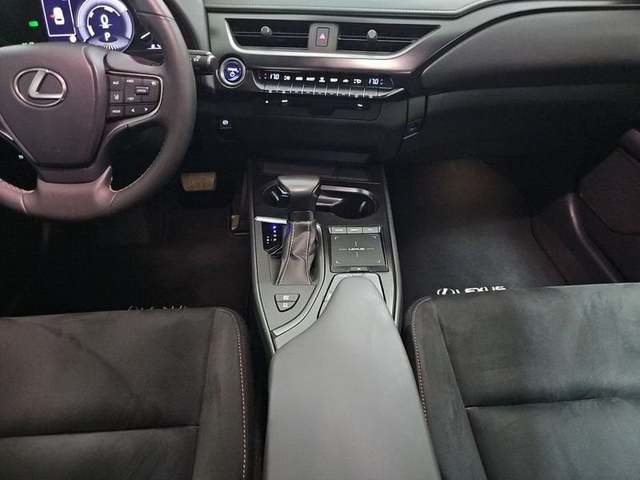 Lexus UX 250h Premium 135 kW (184 CV) Vehículo usado en Madrid - 12